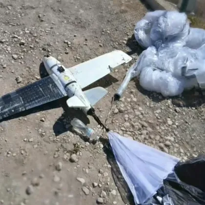 Проверяват сигнал за дрон паднал в близост до летището във