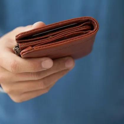 Полицай от Пазарджик намери и върна портфейл на университетски преподавател
