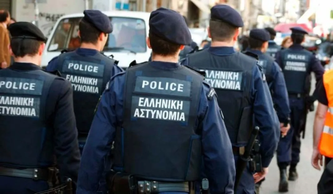 Разбиха престъпна група в Гърция, арестуван е българин