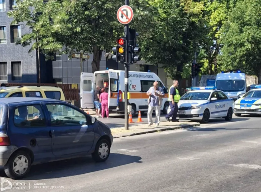 Такси блъсна жена на пешеходна пътека в центъра на Добрич