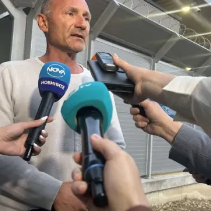 Бившият енергиен министър Росен Христов беше извикан за разпит днес заради