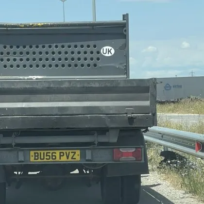 В свят който все по често ни изглежда студен забързан и