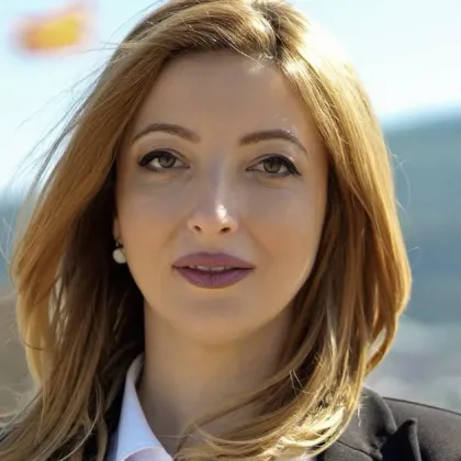 Кметът на Скопие Данела Арсовска е била физически нападната днес