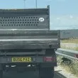 Добър жест! Спряха шофьорка, за да й помогнат