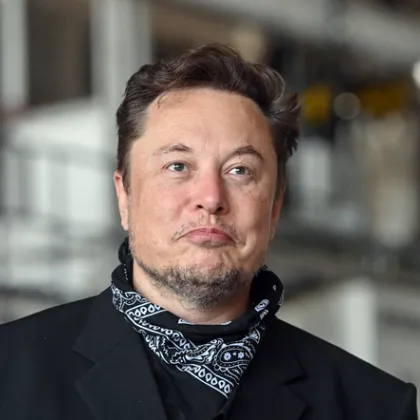 Колко частни острова сателита или самолета Boeing 747 бихте могли