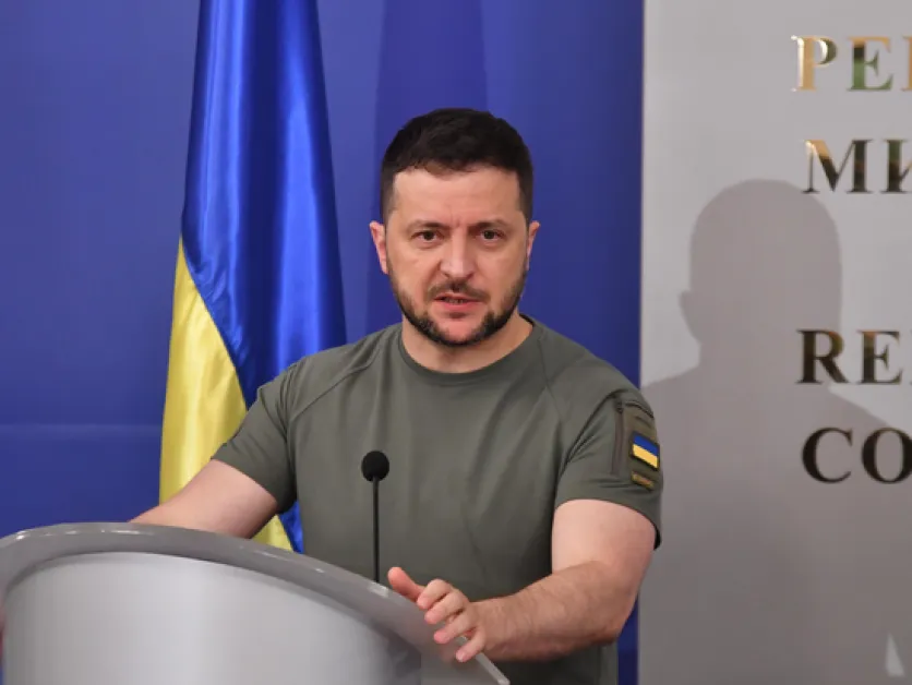 Зеленски: Русия атакува Украйна с 597 дрона и 26 ракети