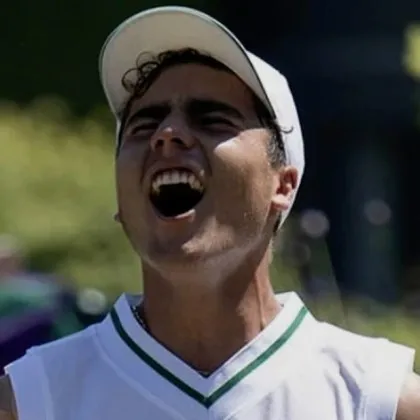 16 годишният българин Иван Иванов триумфира категорично на Уимбълдън при юношите с