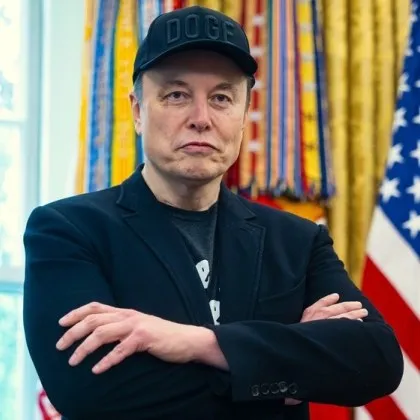 Милиардерът основател на SpaceX Илон Мъск публично призова президента на
