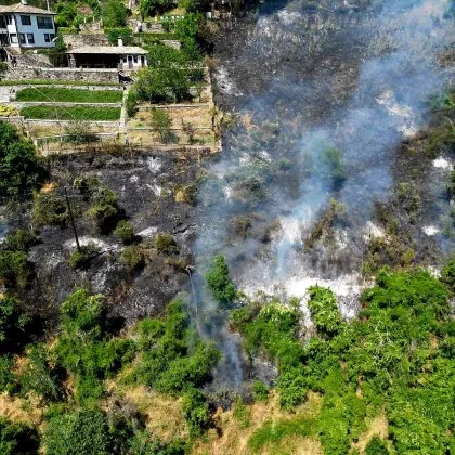 Към момента огънят в близост до асеновградското с Косово е овладян