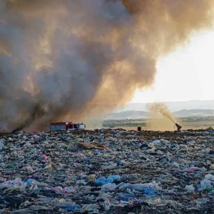 Пожар е възникнал около 17 30 часа днес на депото за