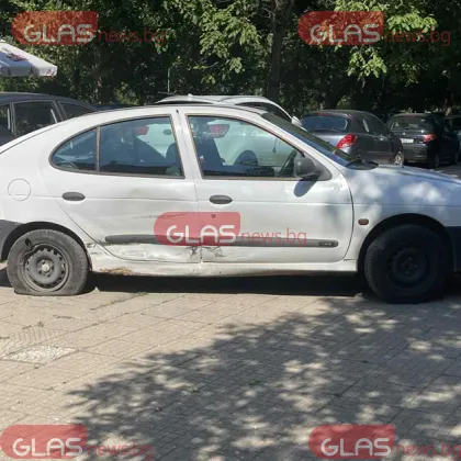 Катастрофа между две коли в Пловдив, една от тях отнесе жена на тротоара СНИМКИ
