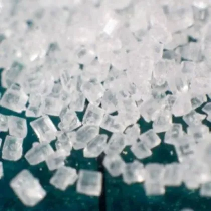 Трима души бяха задържани след специализирана полицейска операция срещу разпространението на високорискови наркотични