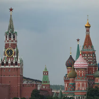 Кремъл съобщи че остава в готовност за преговори с Украйна