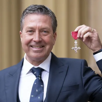 Би Би Си потвърди че дългогодишният водещ на популярното във