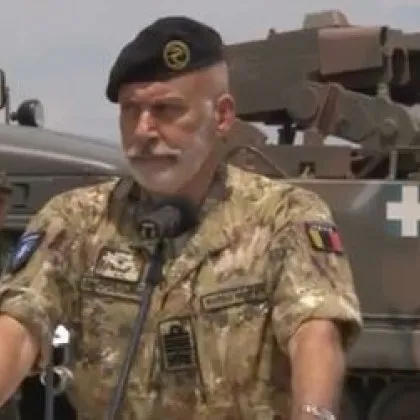 Председателят на Военния комитет на НАТО адмирал Джузепе Каво Драгоне пристигна в България по покана