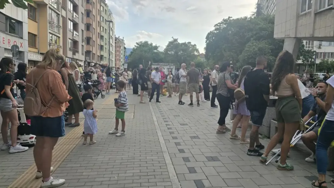 Протест за и срещу д-р Шикова, набедена в шамаросване на родилка
