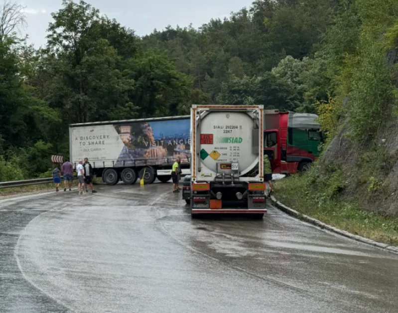 Камион катастрофира на Хаинбоаз СНИМКА