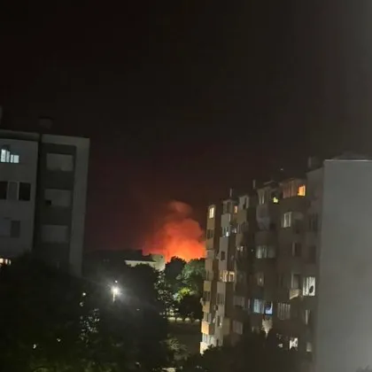 Пожар притесни жители на Димитровград тази вечер Местни жители сподят кадри