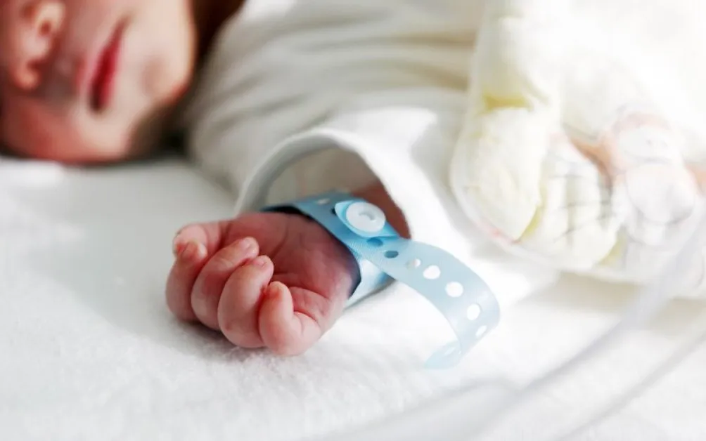 Шестгодишно дете уби бебе в родилен дом във Франция