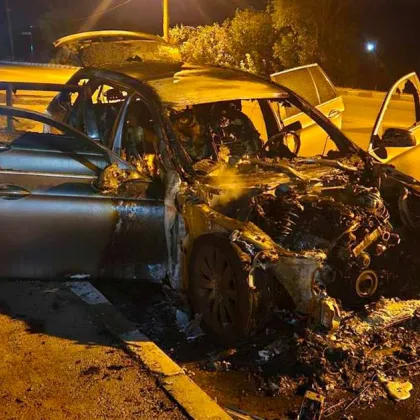 Автомобил се запали в движение и изгоря край Обзор