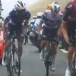 Отборна кола блъсна зрител на Тур дьо Франс ВИДЕО