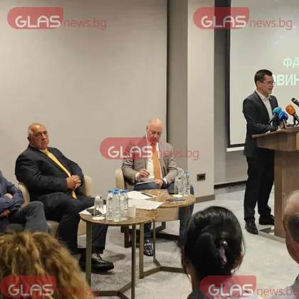 Лидерът на ГЕРБ Бойко Борисов министър председателят Росен Желязков както и