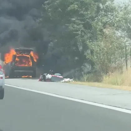 Лек автомобил е избухнал в пламъци на автомагистрала Тракия Инцидентът