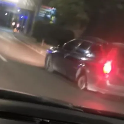 Шофьор подкара на три гуми  из София, последваха го полицаи ВИДЕО
