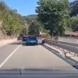 На косъм от сблъсък: Шофьор изпревари край Асеновград, размина се между 2 коли ВИДЕО