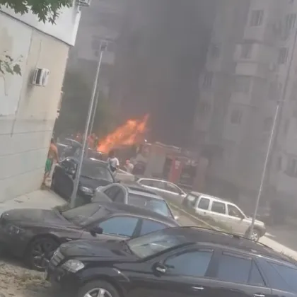 Няколко коли горяха във Варна днес Огънят е обхванал автомобили