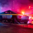 "Вратата не се отваряше": Семейство съди Tesla след смърт в пламнал Cybertruck