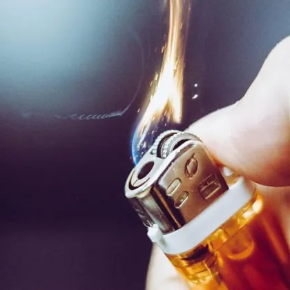 Четири деца живеещи на палатка с родителите си предизвикаха пожар в