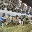 "МиришИ на лукс": Боклуци загрозиха модерен комплекс в Пловдив СНИМКИ