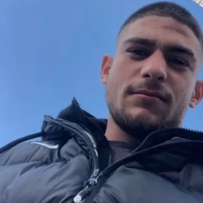 Някъде между самотата и надеждата живее 20 годишният Йордан Стефанов от