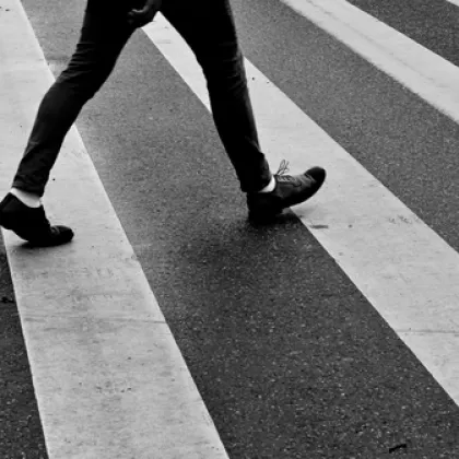 Шофьор блъсна 11 годишно дете на пешеходна пътека в Казанлък съобщиха