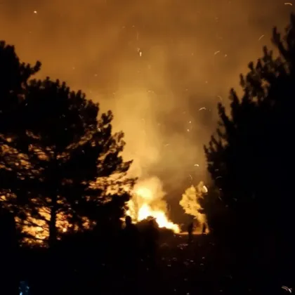 Пожарът в село Илинденци община Струмяни се разраства Огънят тръгна