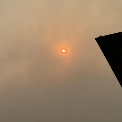 Слънцето над Банско днес не изгря — то просто проблесна