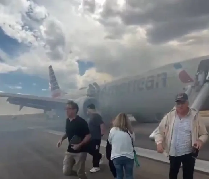 Самолет пламна секунди преди излитане ВИДЕО
