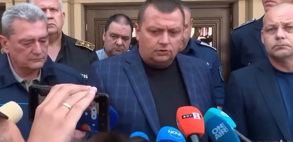 Въздушната помощ за пожарите от Европа пристига на летището в Пловдив ВИДЕО