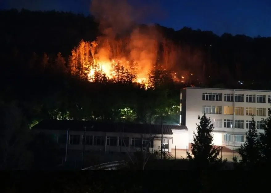 Ето го подпалвача на пожара във Велико Търново – драснал клечката умишлено! ВИДЕО