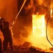 След скандал с жена си перничанин предизвика пожар: пет постройки изгоряха