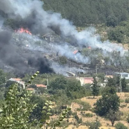 Героична постъпка на пожарникари от Сливен трогна социалните мрежи и