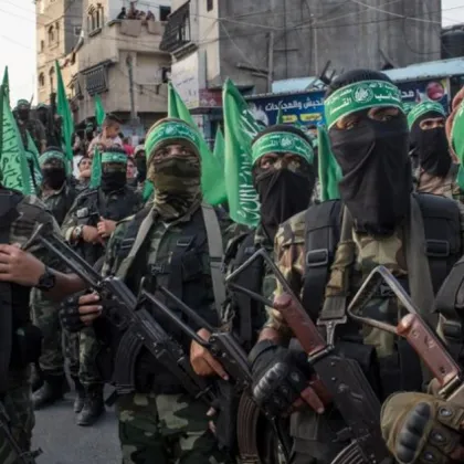 Палестинското ислямистко движение Хамас трябва да се откаже от контрола