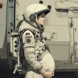 Бременност в Космоса: Възможно ли е и има ли рискове?