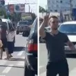 "Еее, Враца, баце, 'се добри 'ора": ВИДЕО показа българин в добро дело в Украйна