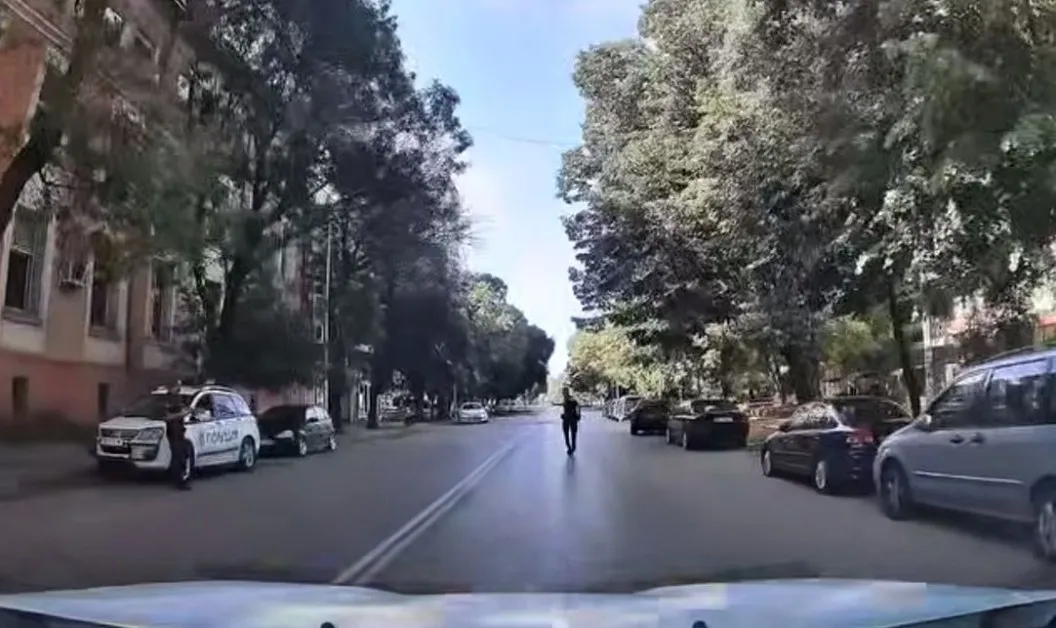 BMW погази правилата, "кармата" го застигна на мига ВИДЕО