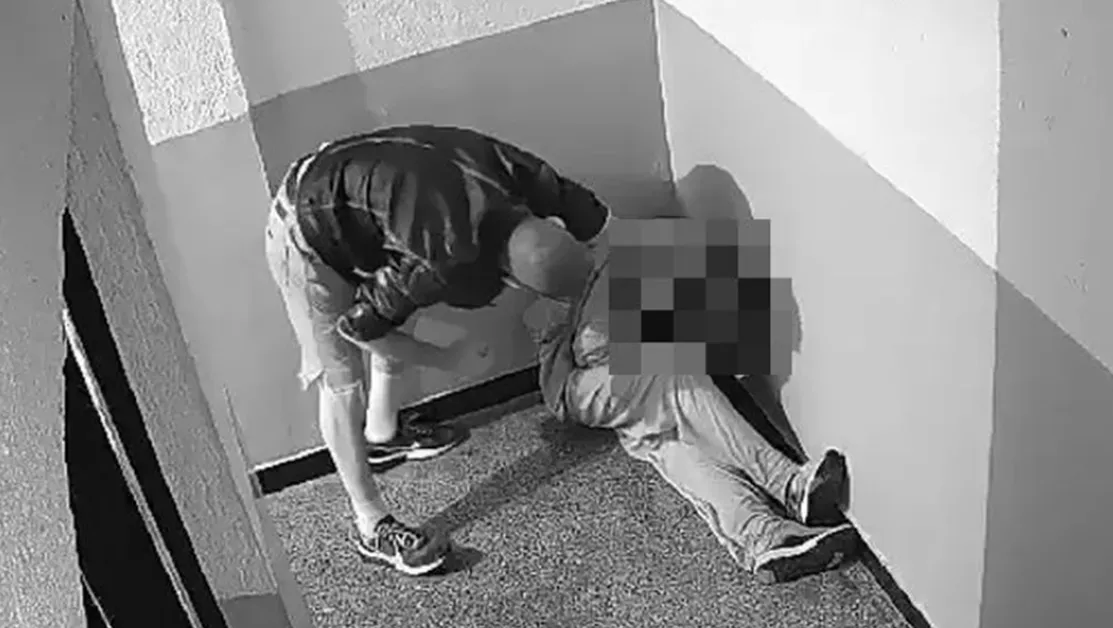Мъжът, пребит във вход на пловдивски блок, е със счупени ребра