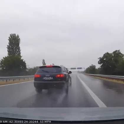 Снимаха на ВИДЕО черен джип по "Тракия" в нагло поведение