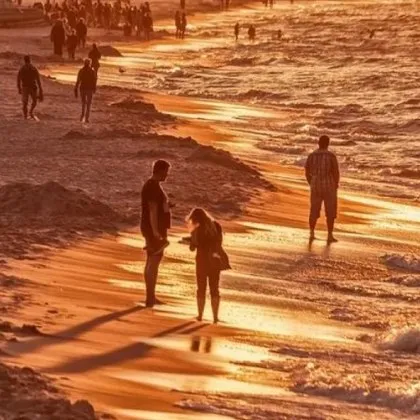 Милиони гърци напускат големите градове и се отправят за традиционната