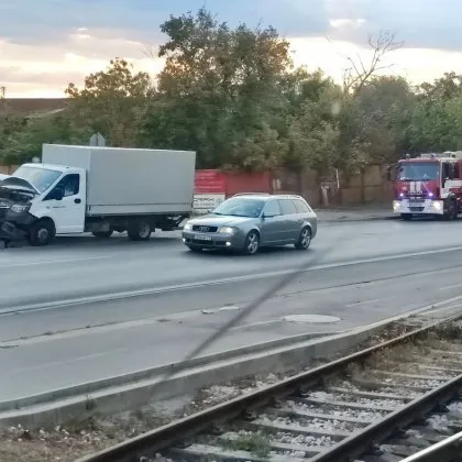 Инцидент с камион е станал рано тази сутрин в столацата